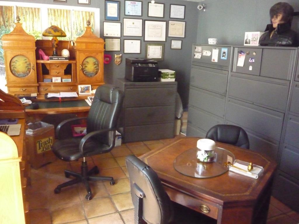 Woodland Hills Calabasas Guesthouses Лос Анджелис Екстериор снимка
