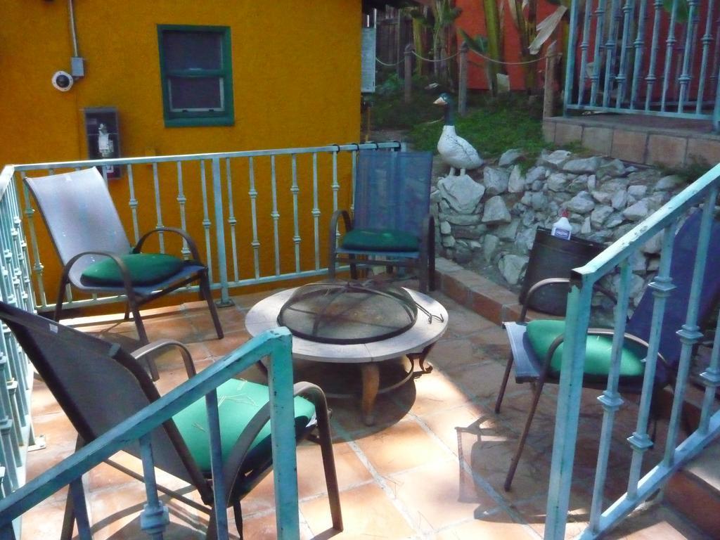 Woodland Hills Calabasas Guesthouses Лос Анджелис Екстериор снимка
