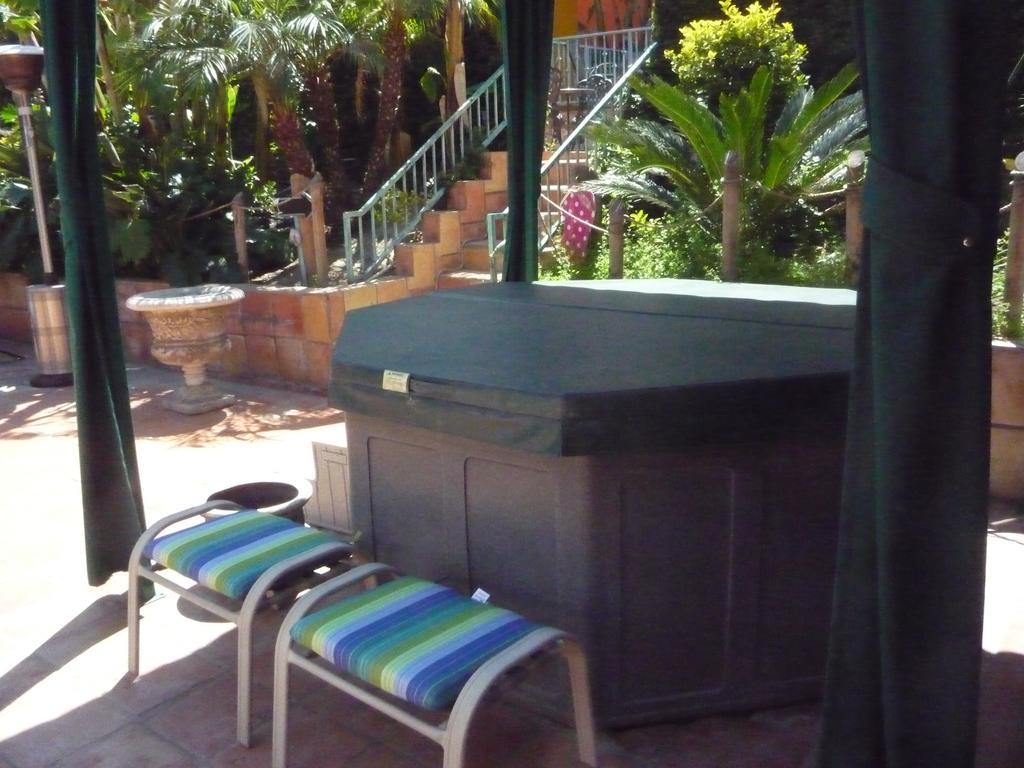 Woodland Hills Calabasas Guesthouses Лос Анджелис Екстериор снимка